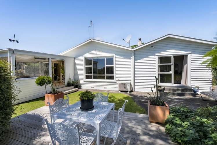 22 Awanui Street Merrilands_2
