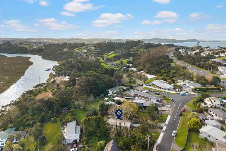 11 Poplar Road Stanmore Bay_7