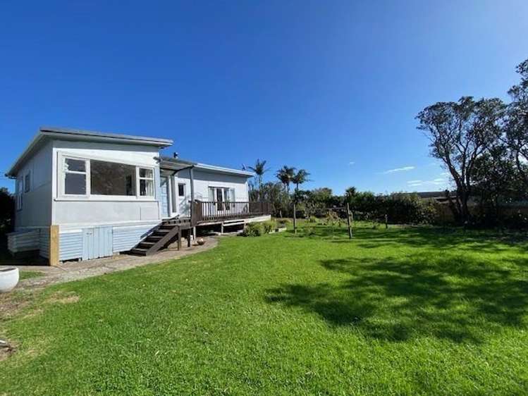 1364 Whangaparaoa Road_0