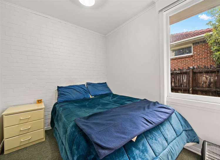 2/7 Alwyn Avenue Te Atatu South_12