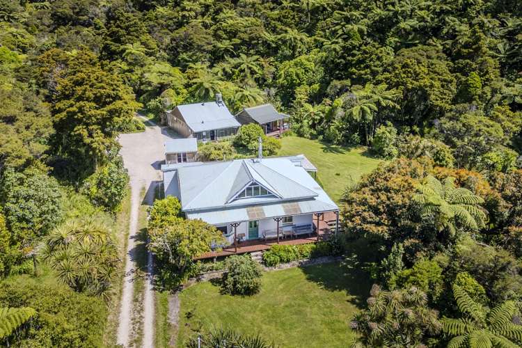 839 Collingwood-Puponga Main Road_2