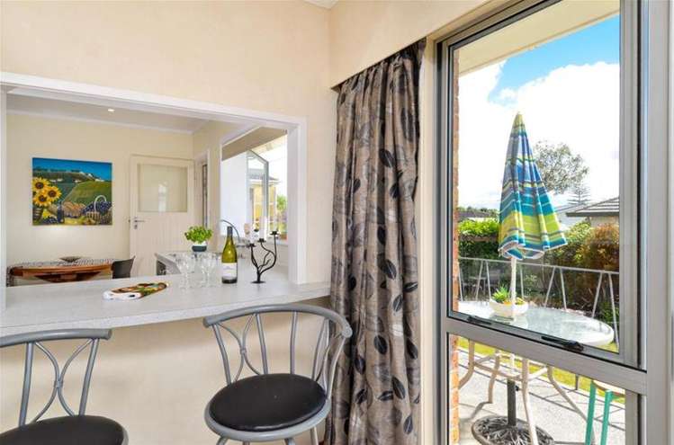 24 Taitua Drive Te Atatu South_10