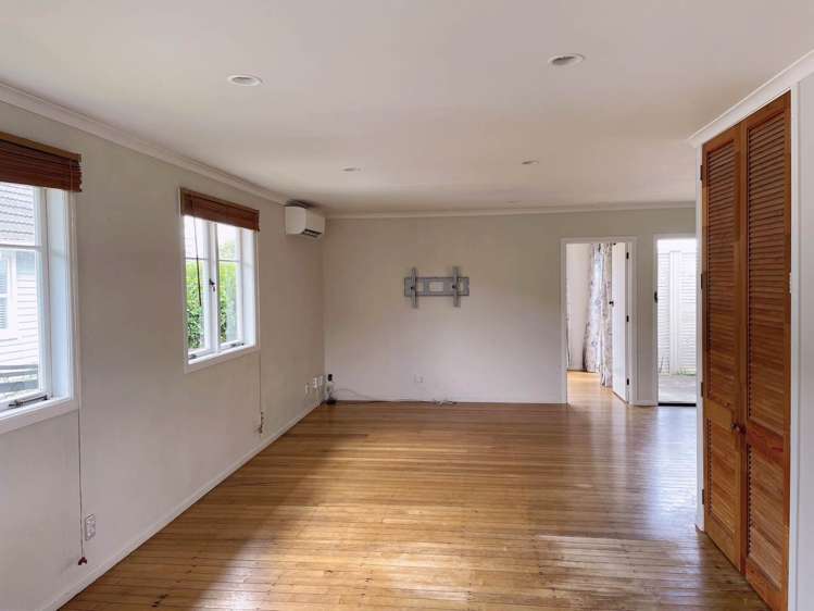 12 Vodanovich Road Te Atatu South_5