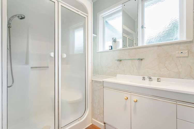 1/86 Lake Road Northcote_12