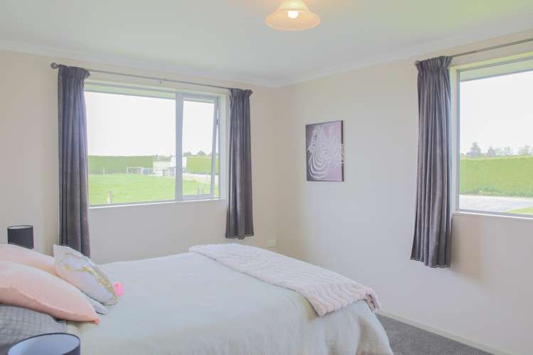 166 Wilcox Road Seaward Bush_24