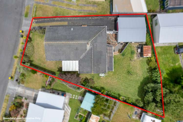 2 Colenso Place Otaki Beach_15