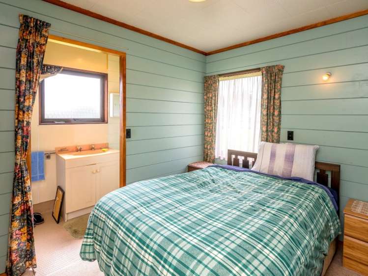 15 Churchill Crescent Shannon_5