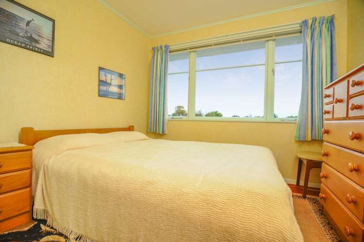 16 Clinton Avenue Te Atatu Peninsula_10