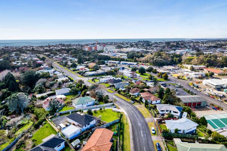 180 Seaview Road Westown_7