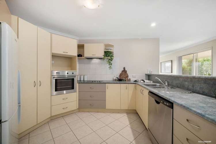 18 Ian Sage Avenue Torbay_7