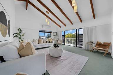 18 Marine Lane_4