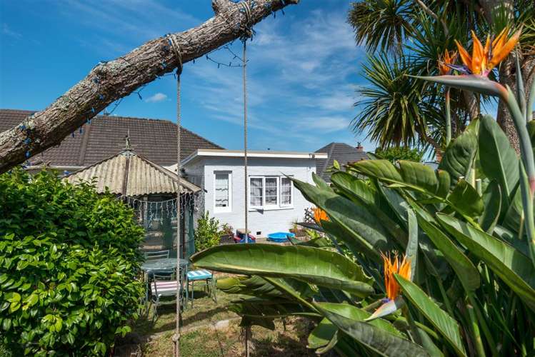 92a Lake Road Narrow Neck_7