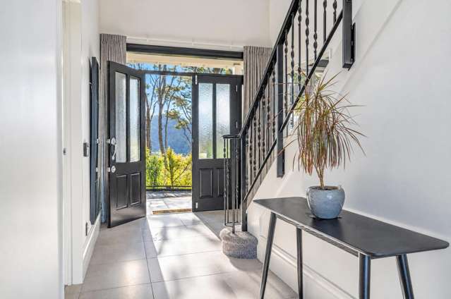 291 Forest Hill Road Waiatarua_3