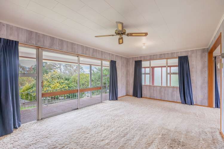 15 Domain Road Waipawa_10