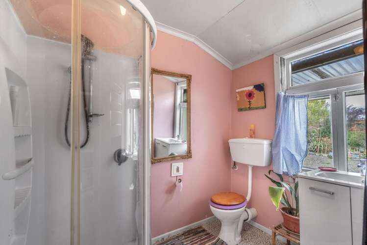 11 High Street East Nightcaps_8