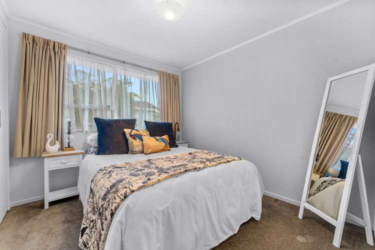 15 Tableau Place Totara Vale_19