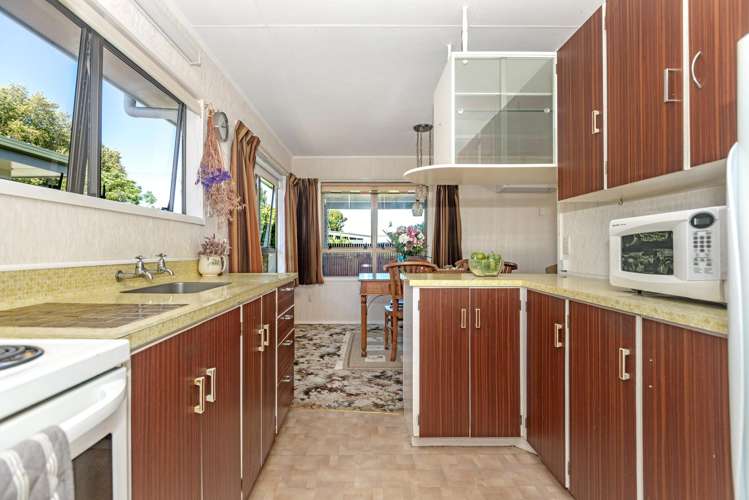 319 Stout Street Riverdale_5