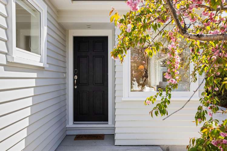 9 Moyna Avenue Dallington_17