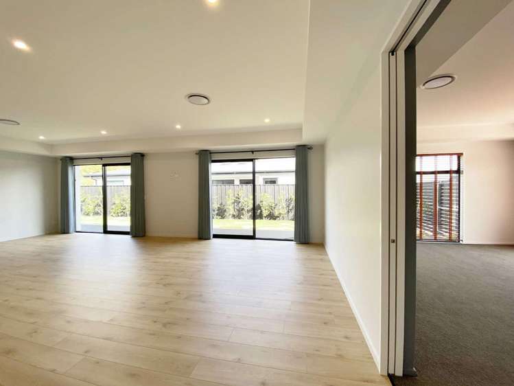 22 Kirkland Crescent Harewood_7