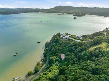 456 Whangaroa Road_3