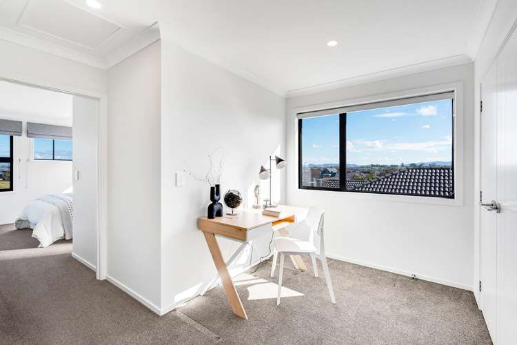 2/8 Jennian Avenue Rototuna_20