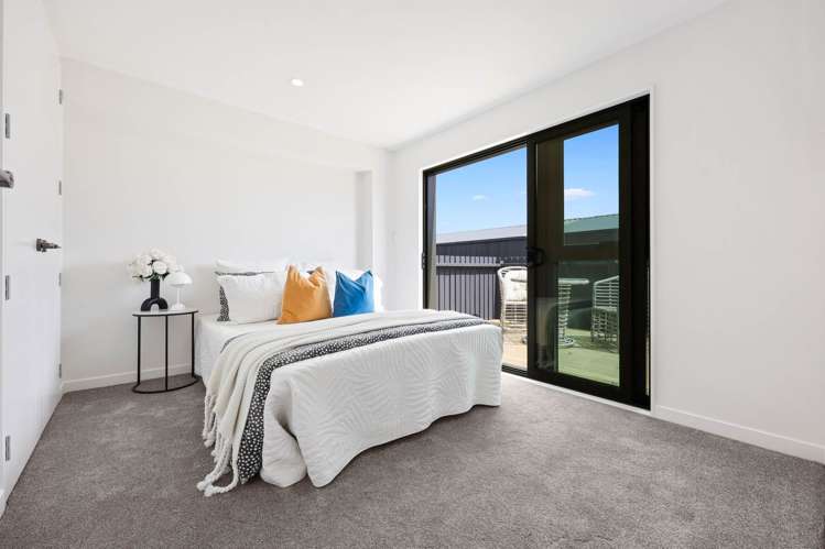10-17/4 Springbank Lane Te Atatu Peninsula_29