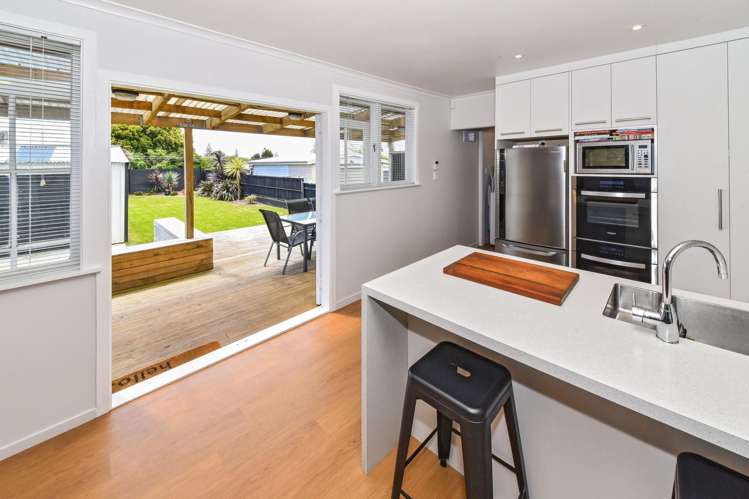 34 Beaumonts Way Manurewa_2