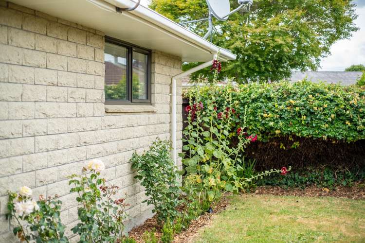 1/52A Aorangi Road Bryndwr_18