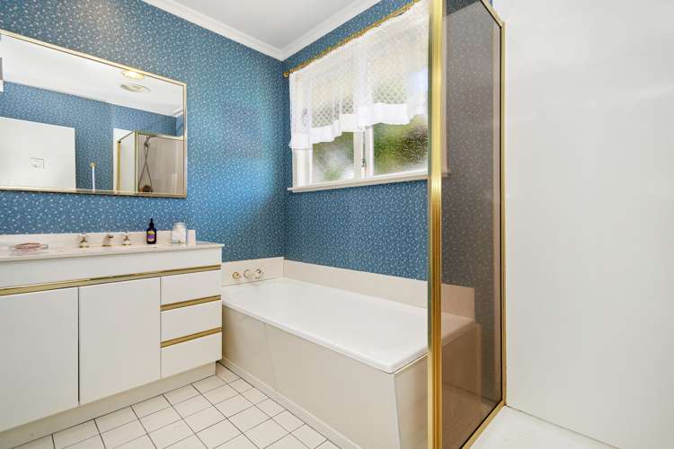 10 Holly Grove Maungaraki_12