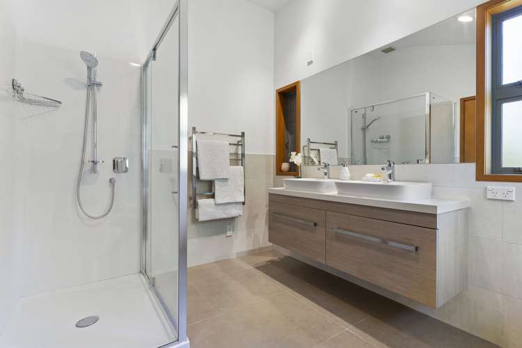 98 Aberdeen Road Campbells Bay_13