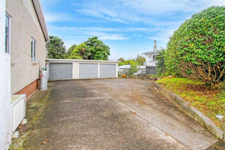 22 Forest Hill Road Henderson_22