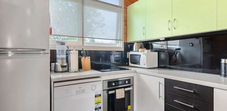 27 Huia Street Hillcrest_8