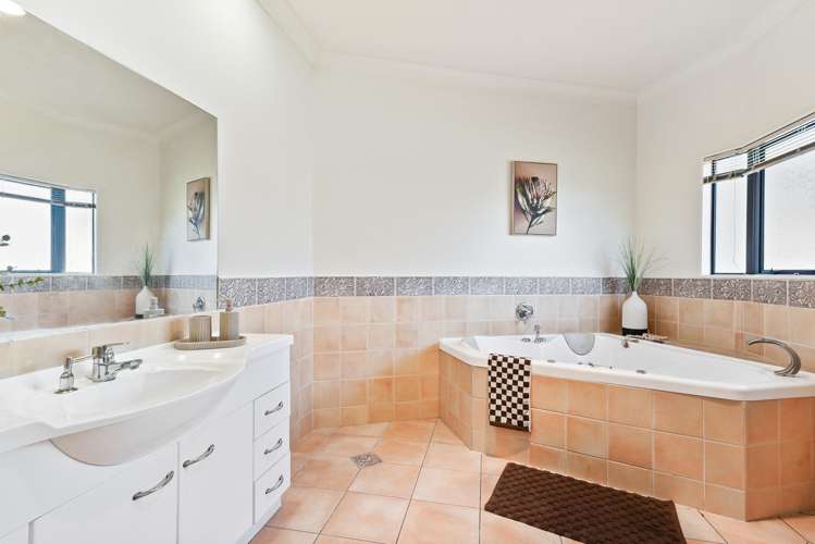 31 Hoyte Place Pukehangi_17