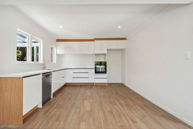 36 Don Buck Road Massey_4