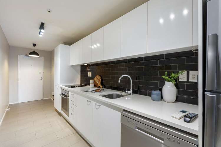 3f/121 Newton Road Eden Terrace_13