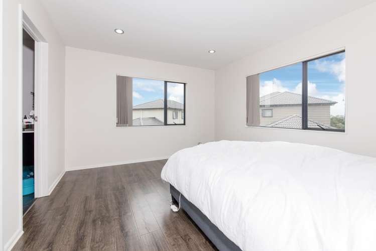 10 Riverglade Parkway Te Atatu South_14