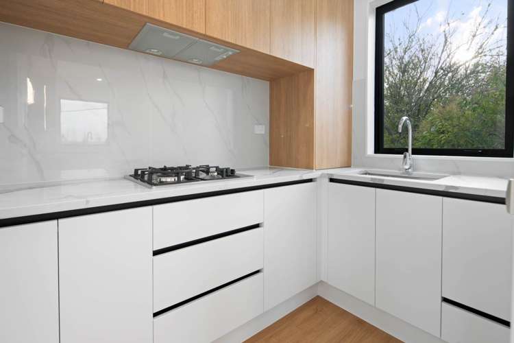 7A Fairlea Road Te Atatu South_9