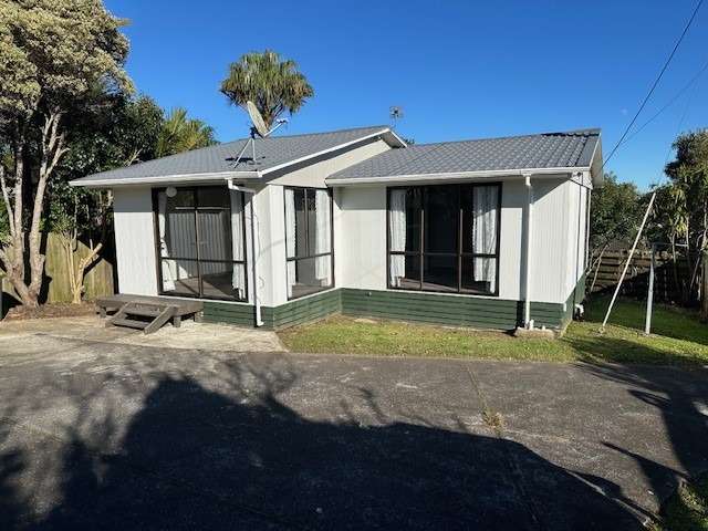 Freestanding two bedroom in Bayview
