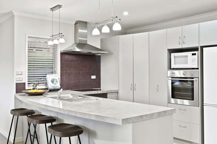 5 Riddington Rise Ohauiti_2