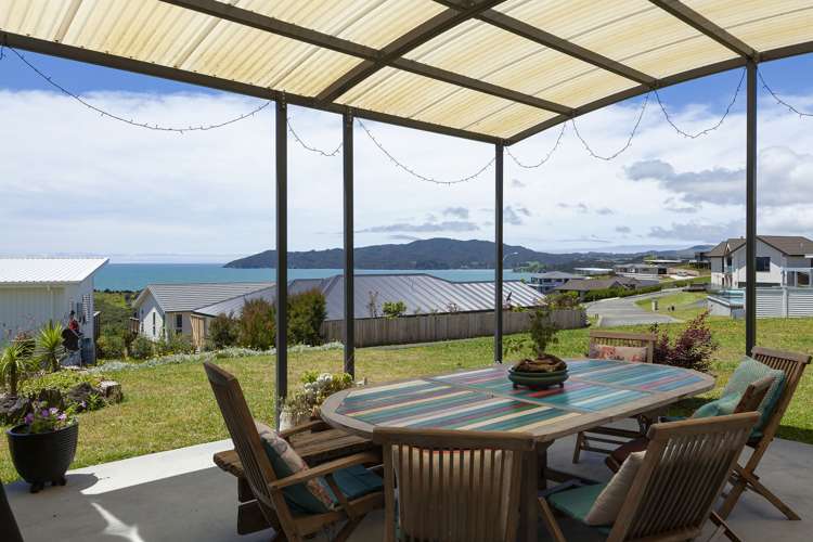 31 Eagles Way Cable Bay_11