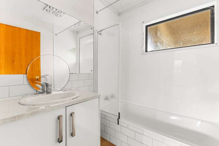 2/16 Boundary Road Papakura_5