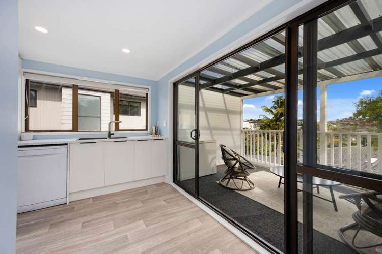 37 Amorino Drive Red Beach_7