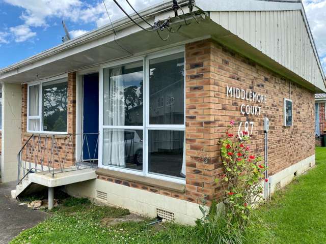 One Bedroom Brick and Tile Unit