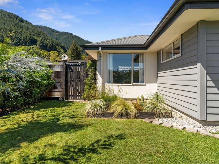  39 Sanctuary Drive Stoke_19