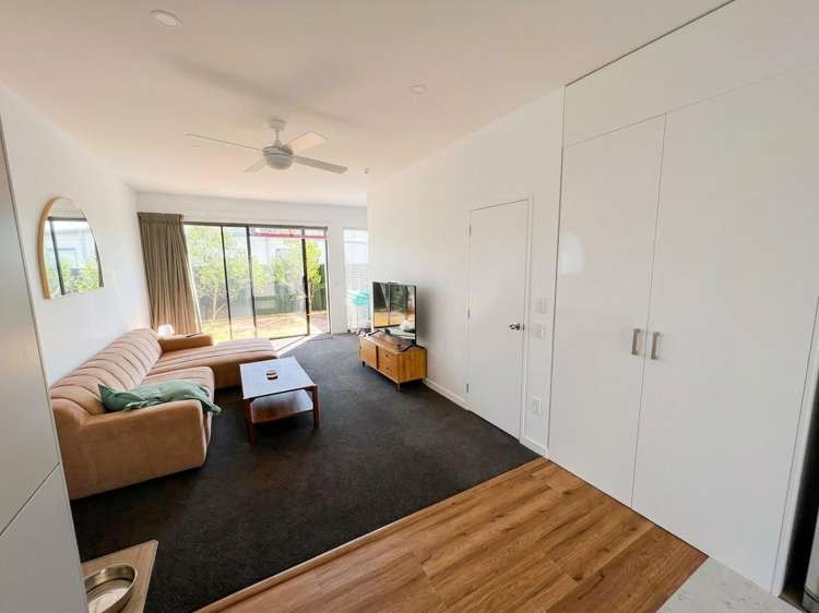 14/6 Oswald Crescent Paparangi_6