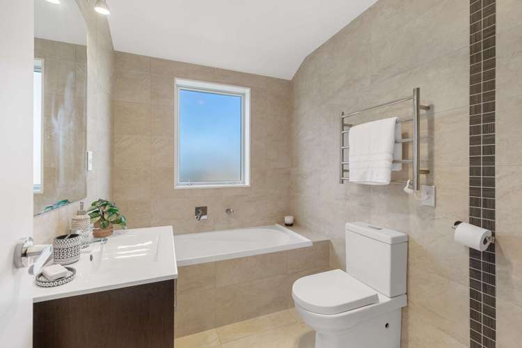 73 Buccaneer Court Gulf Harbour_11