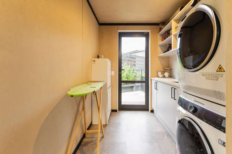 14 Trudi Place Green Island_26