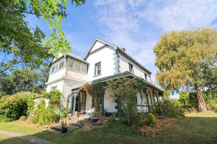 166 Barton Road Fairview_30