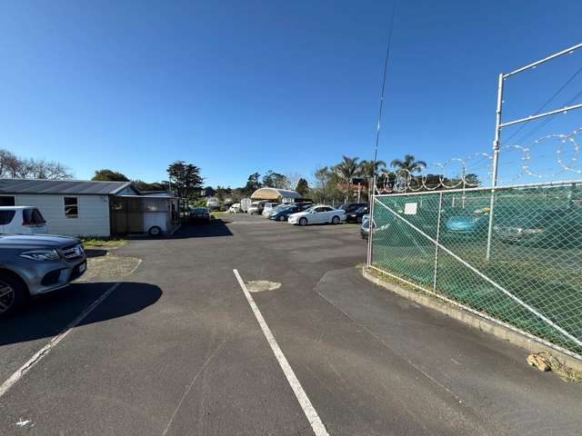 Yard/146-150 Railside Avenue Henderson_1