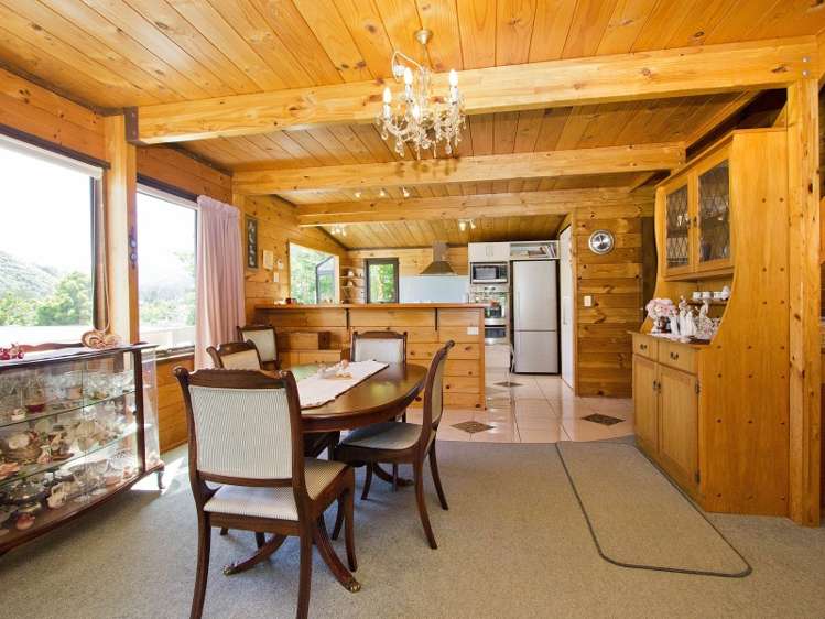 72a Hine Road Wainuiomata_5